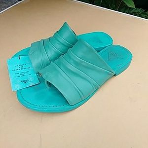 fluevog shoes amazon